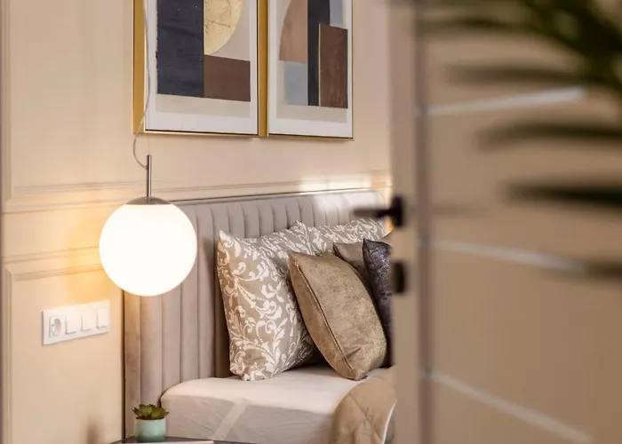 Luxury & Classy With 3bedrm, 2bathrm Budapeşte