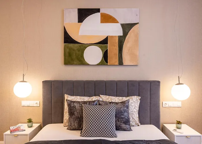 Luxury & Classy With 3bedrm, 2bathrm * Budapeşte